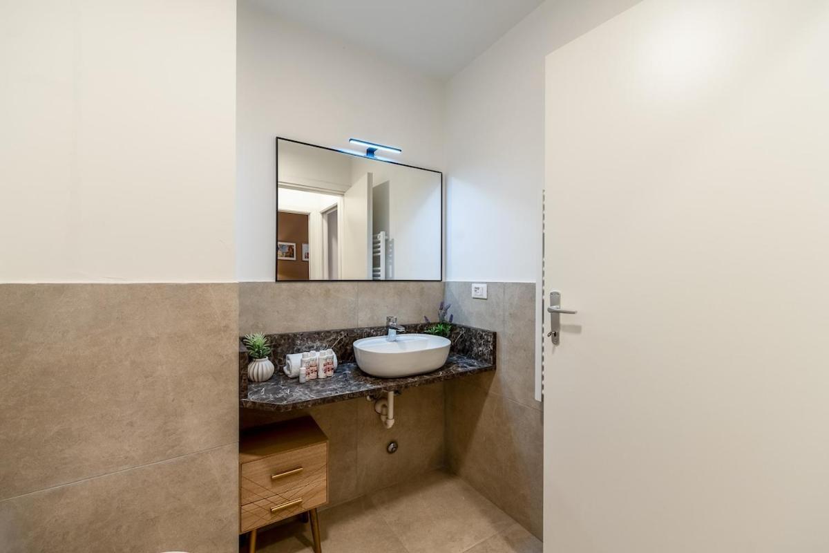 Authentic Private Flat 2 Min From Navigli Apartment Милано Екстериор снимка