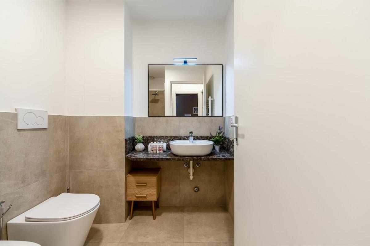 Authentic Private Flat 2 Min From Navigli Apartment Милано Екстериор снимка